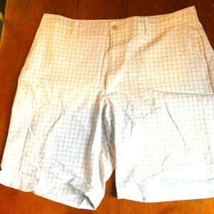 Jack Nicklaus Shorts Men’s 38 Golf White Gray Grid Flat Front Plaid Causal golf